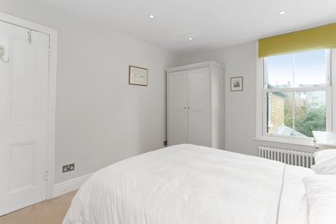 32 Seward Road, London, W7 2JR