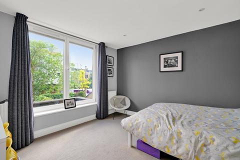 31 Denmark Road, London, W13 8RQ