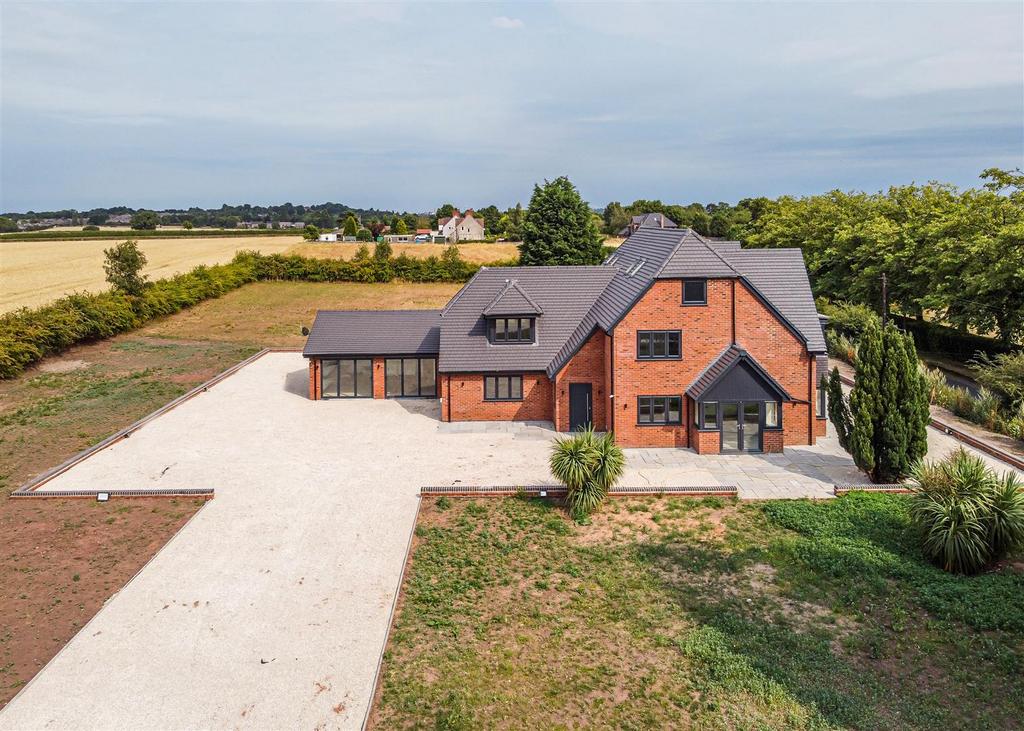 Two Acre Ridge House, Perton Ridge, Pattingham 6 bed detached house to