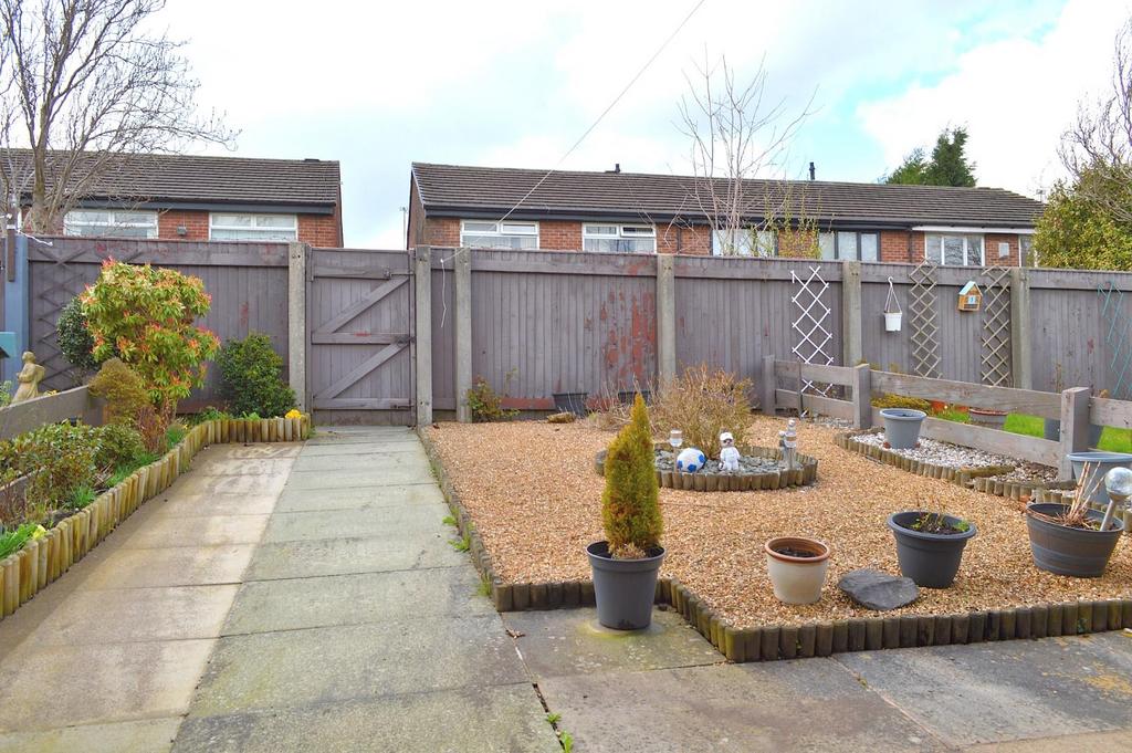 Wordsworth Crescent, AshtonUnderLyne 1 bed bungalow £98,000