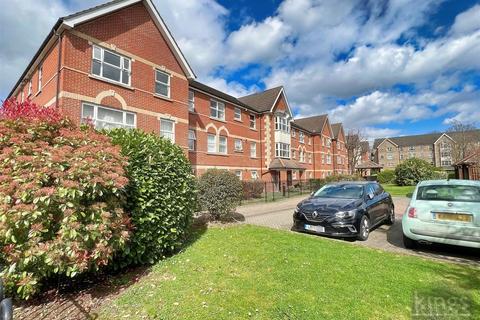 47 Cobham Close, Enfield, EN1 3SD