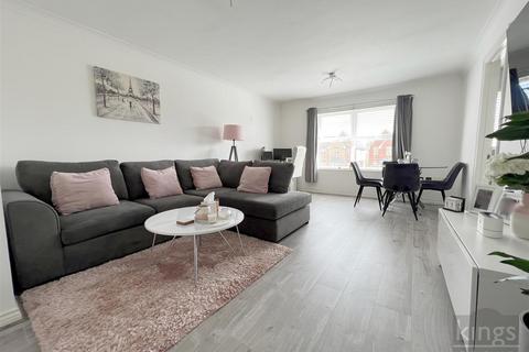 47 Cobham Close, Enfield, EN1 3SD