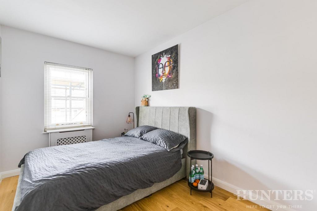 27, Old School Court, Drapers Road, London, N17 6 L