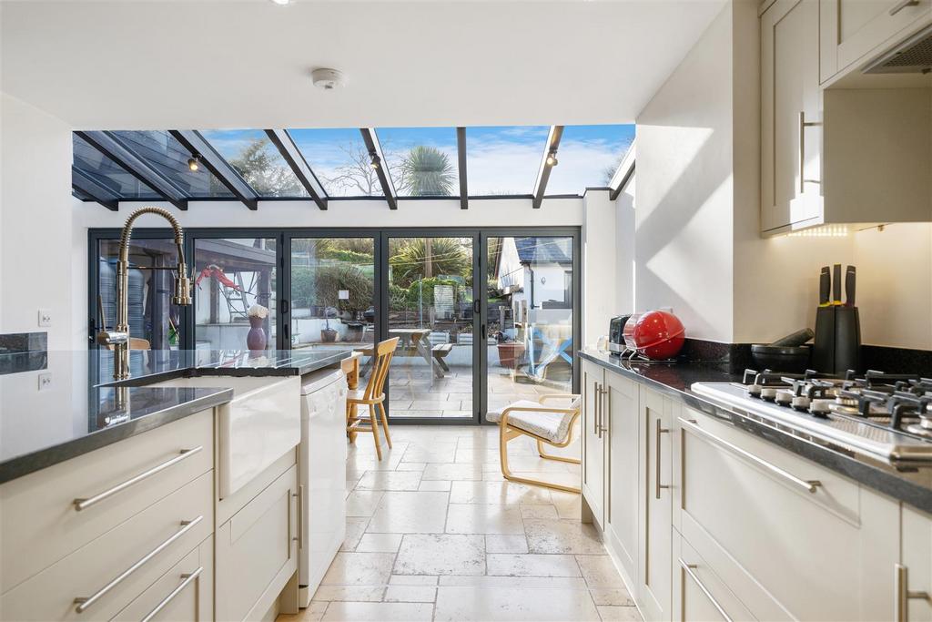 Kitchen.jpg