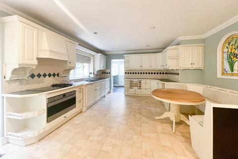 Blind Pond Cottage Castledon Road, Downham, Billericay, CM11 1LH
