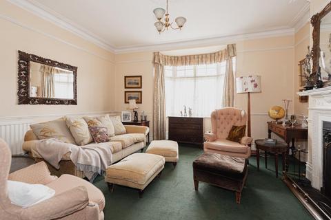 23 Worple Road, Epsom, KT18 5EP