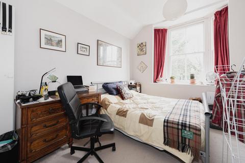 23 Worple Road, Epsom, KT18 5EP