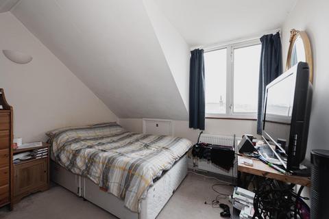 23 Worple Road, Epsom, KT18 5EP