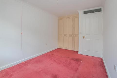 2 bedroom retirement property for sale, Eastfield Road, Brentwood