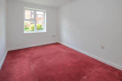 2 bedroom retirement property for sale, Eastfield Road, Brentwood