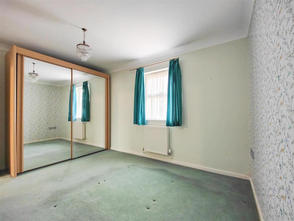 Bedroom 1 (rear)