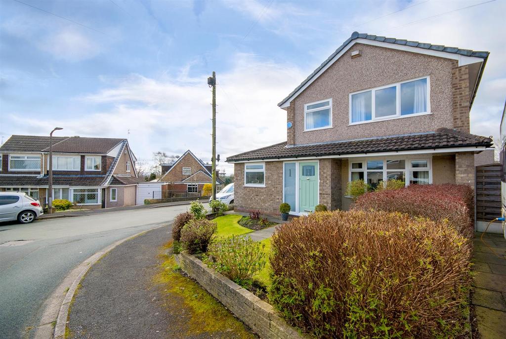 Pickering Close, Bury 4 bed detached house £380,000