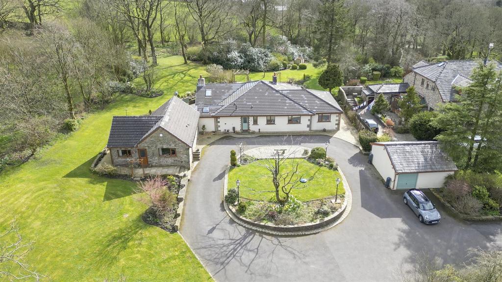 Goodshaw Lane, Loveclough, Rossendale, Lancashire 5 bed detached