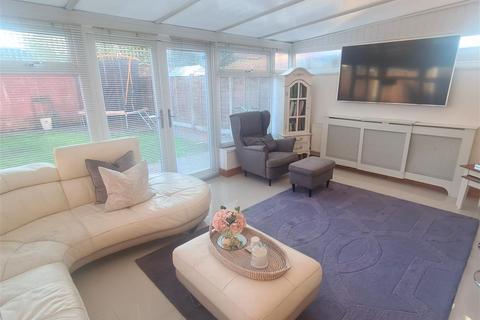 37 Columbia Drive, Lower Wick, Worcester, WR2 4DB