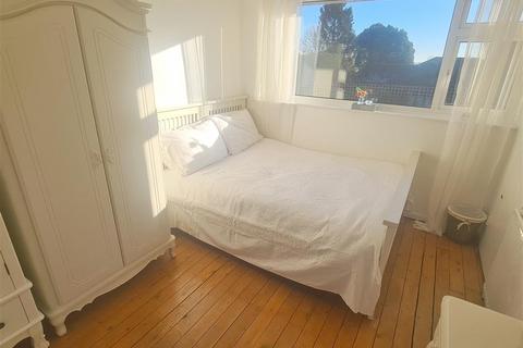 37 Columbia Drive, Lower Wick, Worcester, WR2 4DB