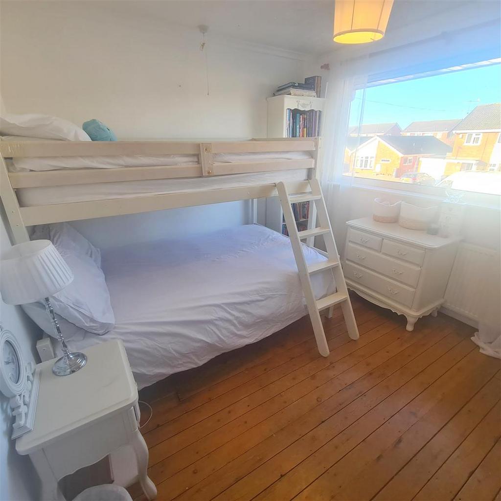 Bed 3.jpg