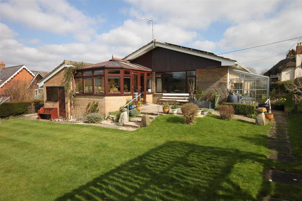 White Hill, Pitton, Salisbury 3 bed detached bungalow £450,000