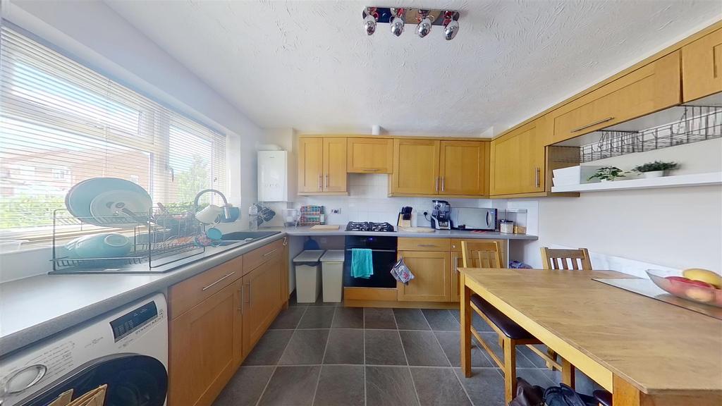 Hollywell Homes Estate Agent, Powderham Avenue, Wo