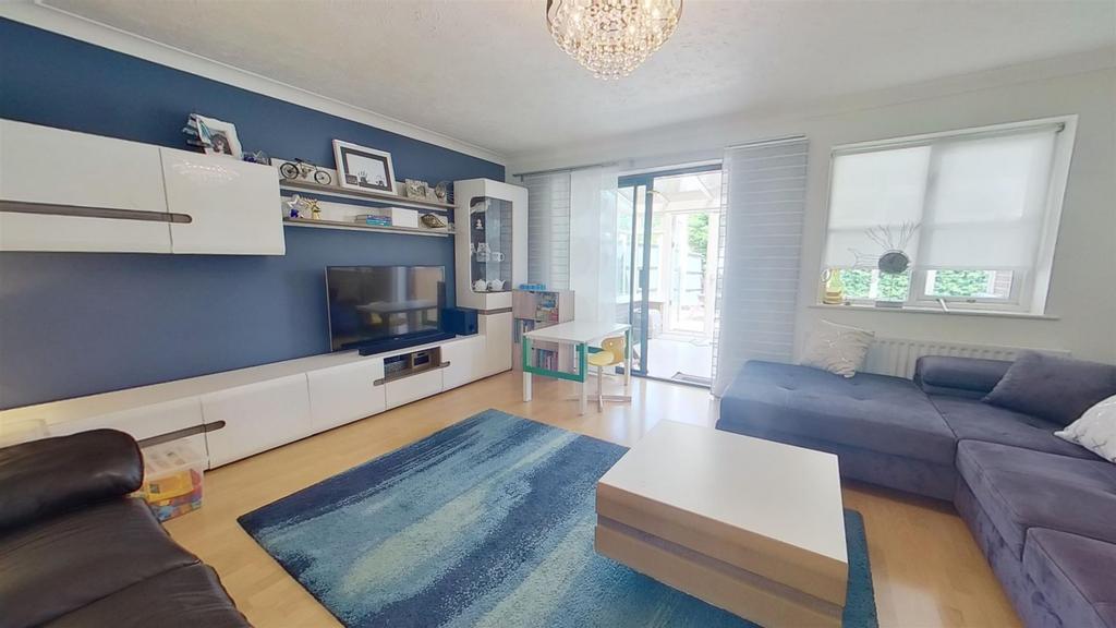 Hollywell Homes Estate Agent, Powderham Avenue, Wo