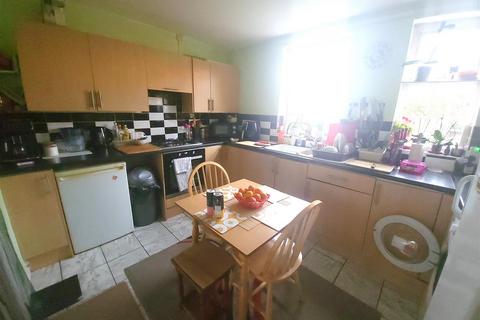 61 Brickfields Road, Worcester, WR4 9TW