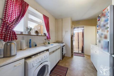38 Callan Grove, South Ockendon, RM15 5PN