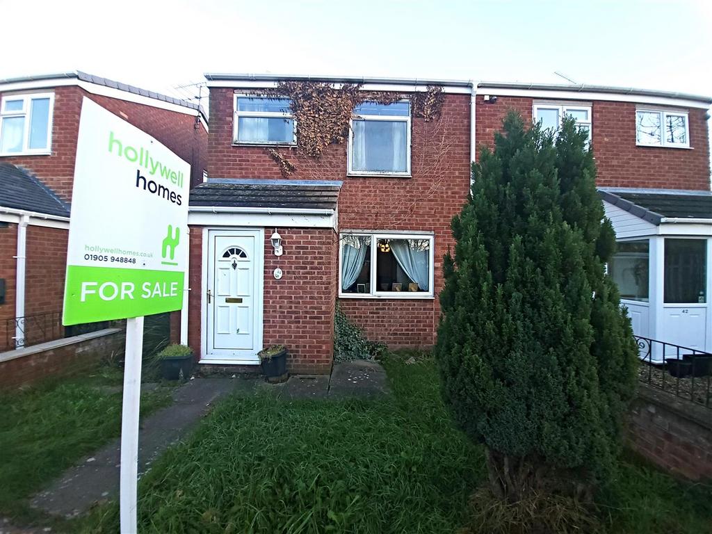 Amberley Close, Worcester WR4 3 bed semidetached house £180,000