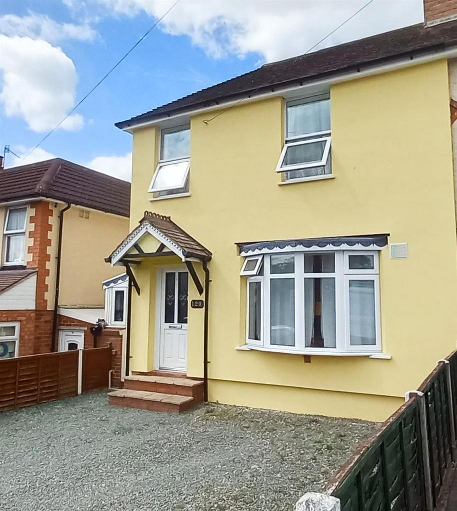 Holly Mount Road, Worcester WR4 3 bed semidetached house £260,000