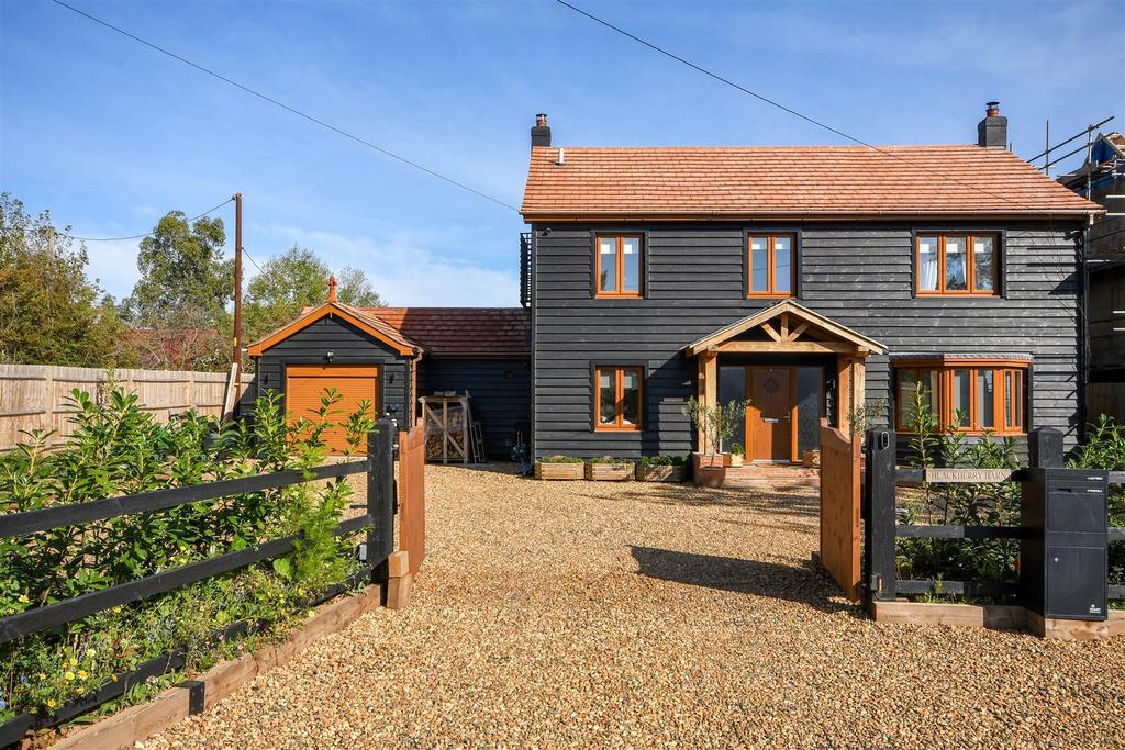 Stoney Hills, BurnhamOnCrouch 4 bed detached house £850,000