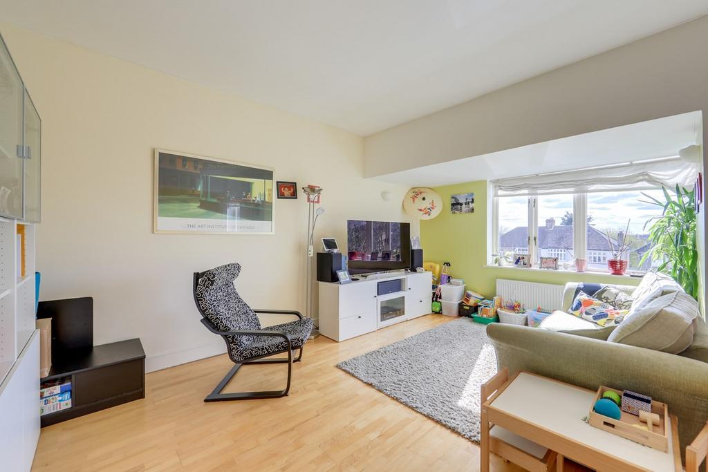 Burnt Ash Hill, Lee, London, SE12 2 bed flat £350,000