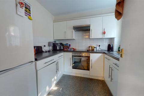 17 Chalice Way, Greenhithe, DA9 9PR