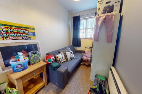 17 Chalice Way, Greenhithe, DA9 9PR