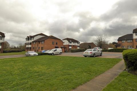 17 Chalice Way, Greenhithe, DA9 9PR