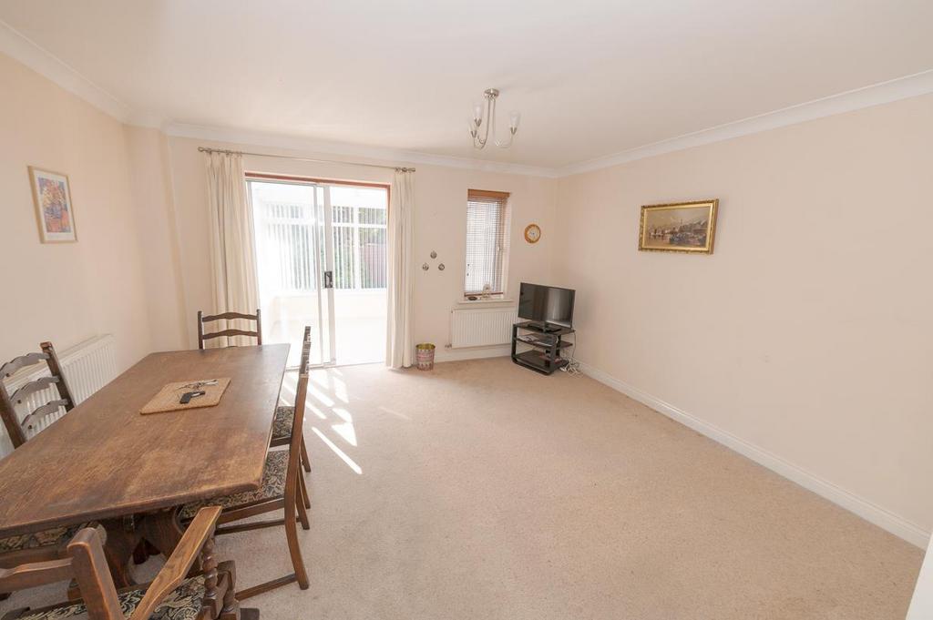 Meadgate, Emersons Green, Bristol, BS16 7BB 2 bed semidetached house £300,000