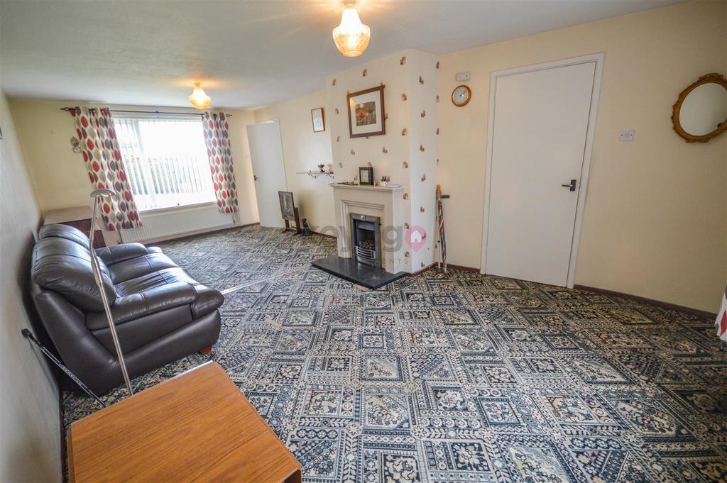Westfield Road, Killamarsh, Sheffield, S21 3 bed end of terrace house