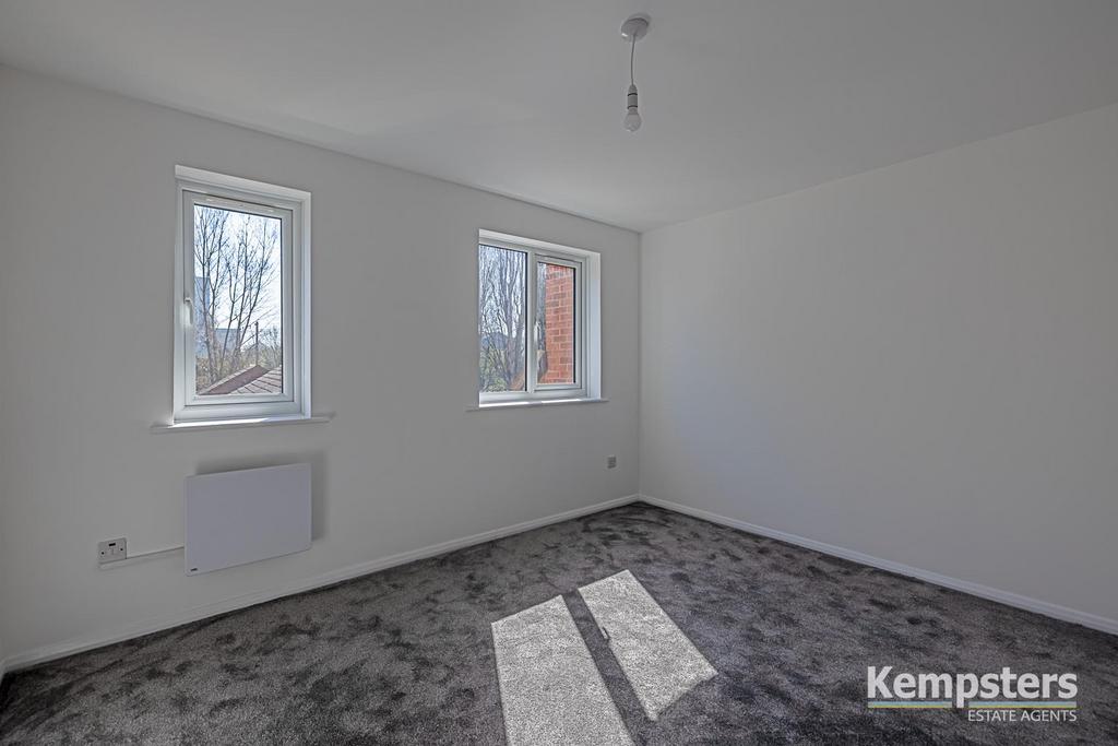 Bedroom 2nd.jpg