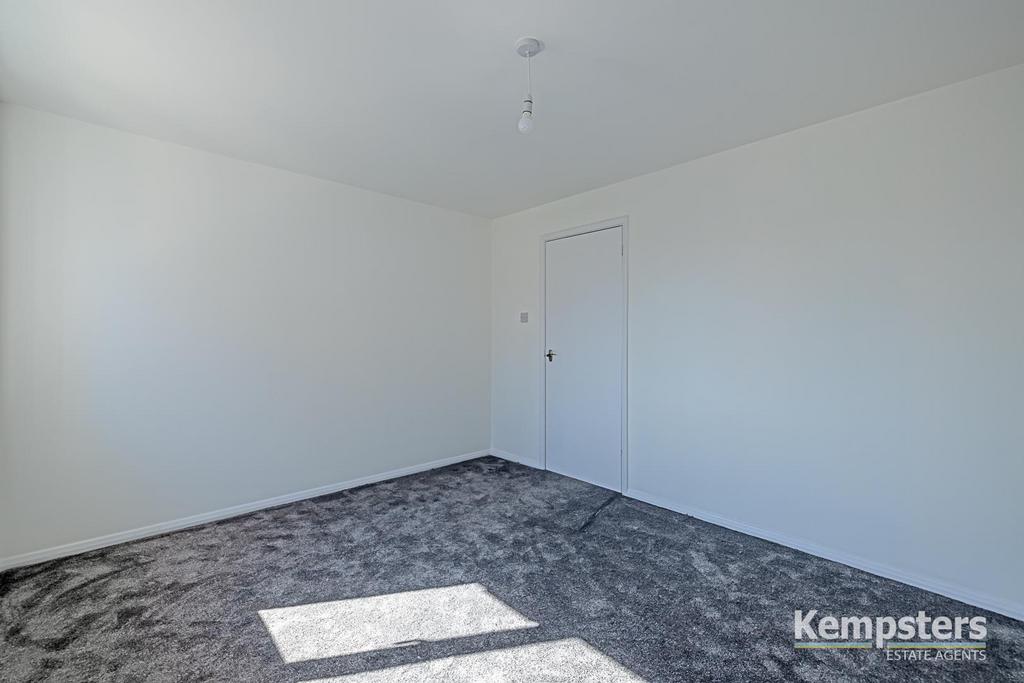 Bedroom 3rd.jpg