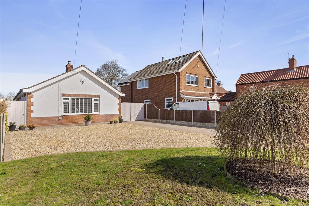 Scarle Lane, Eagle, Lincoln 4 bed detached bungalow £1,595 pcm (£368 pw)
