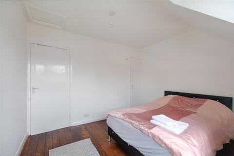 100 Beauvale Road, The Meadows, Nottingham, NG2 2ES