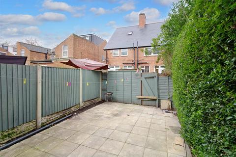 100 Beauvale Road, The Meadows, Nottingham, NG2 2ES