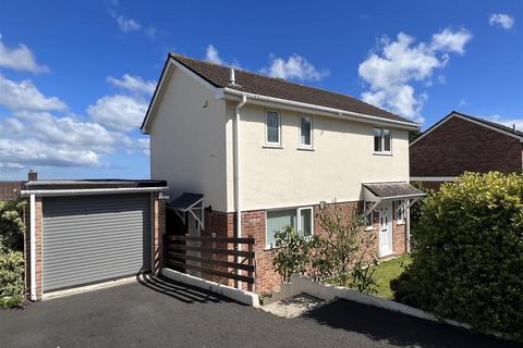 53 Chipponds Drive, St Austell, PL25 5DE