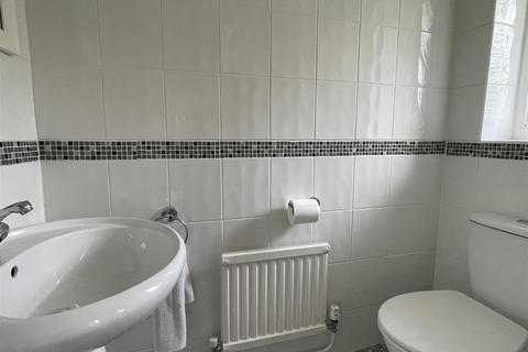 53 Chipponds Drive, St Austell, PL25 5DE