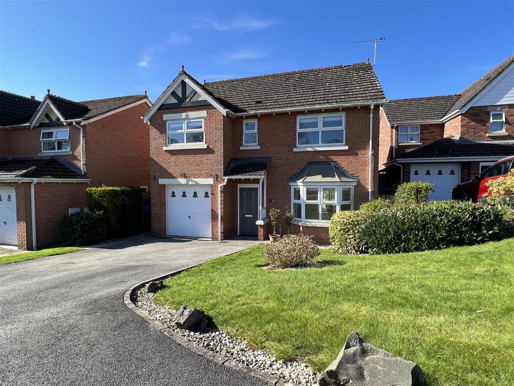 Hillcrest, Ellesmere. 4 bed detached house for sale £325,000