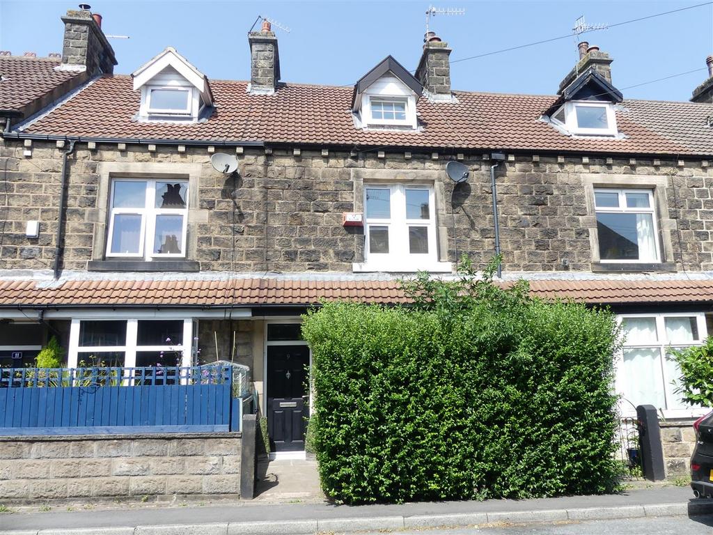 East Parade, Ilkley LS29 4 bed terraced house £1,195 pcm (£276 pw)