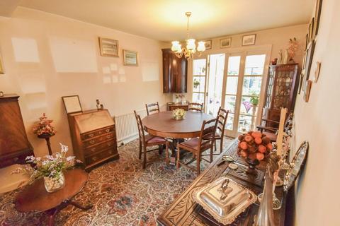 12 Beacon Close, Bingley, BD16 3NQ