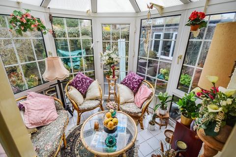 12 Beacon Close, Bingley, BD16 3NQ