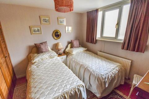 12 Beacon Close, Bingley, BD16 3NQ