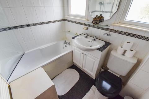 12 Beacon Close, Bingley, BD16 3NQ