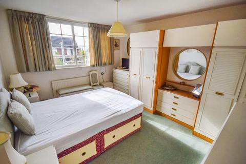 12 Beacon Close, Bingley, BD16 3NQ