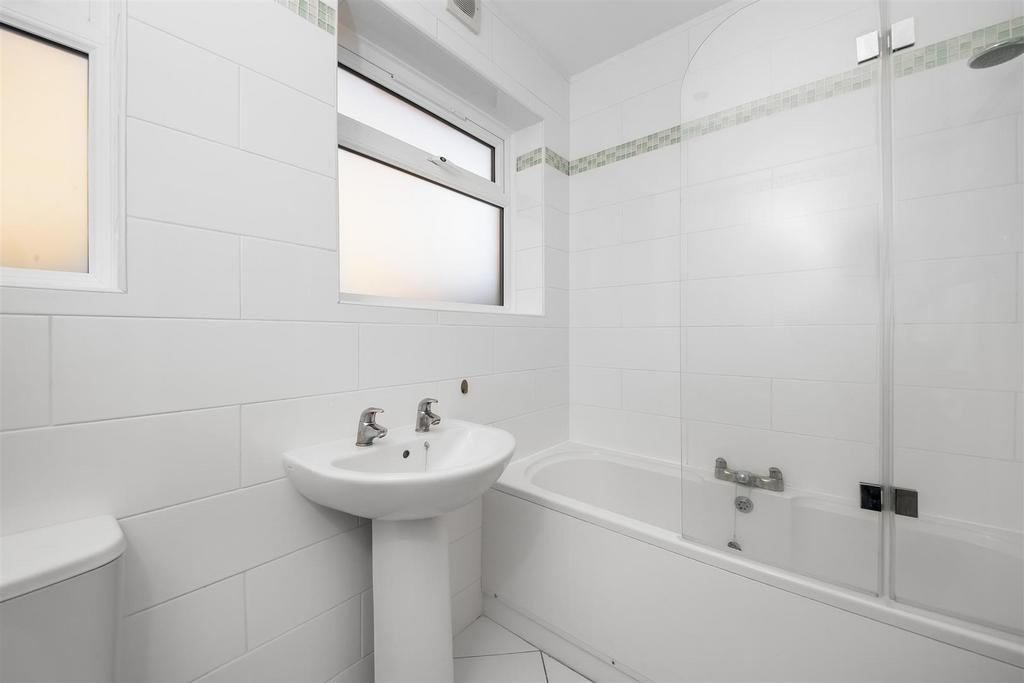 Ground floor bathroom