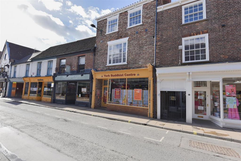 Walmgate, York 2 bed £1,150 pcm (£265 pw)